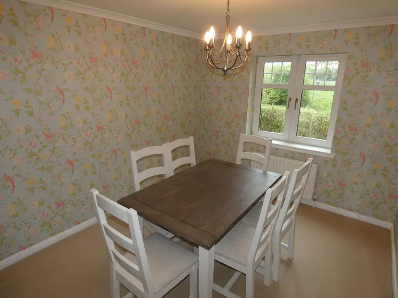 Flat Hazelden Gardens in Giffnock