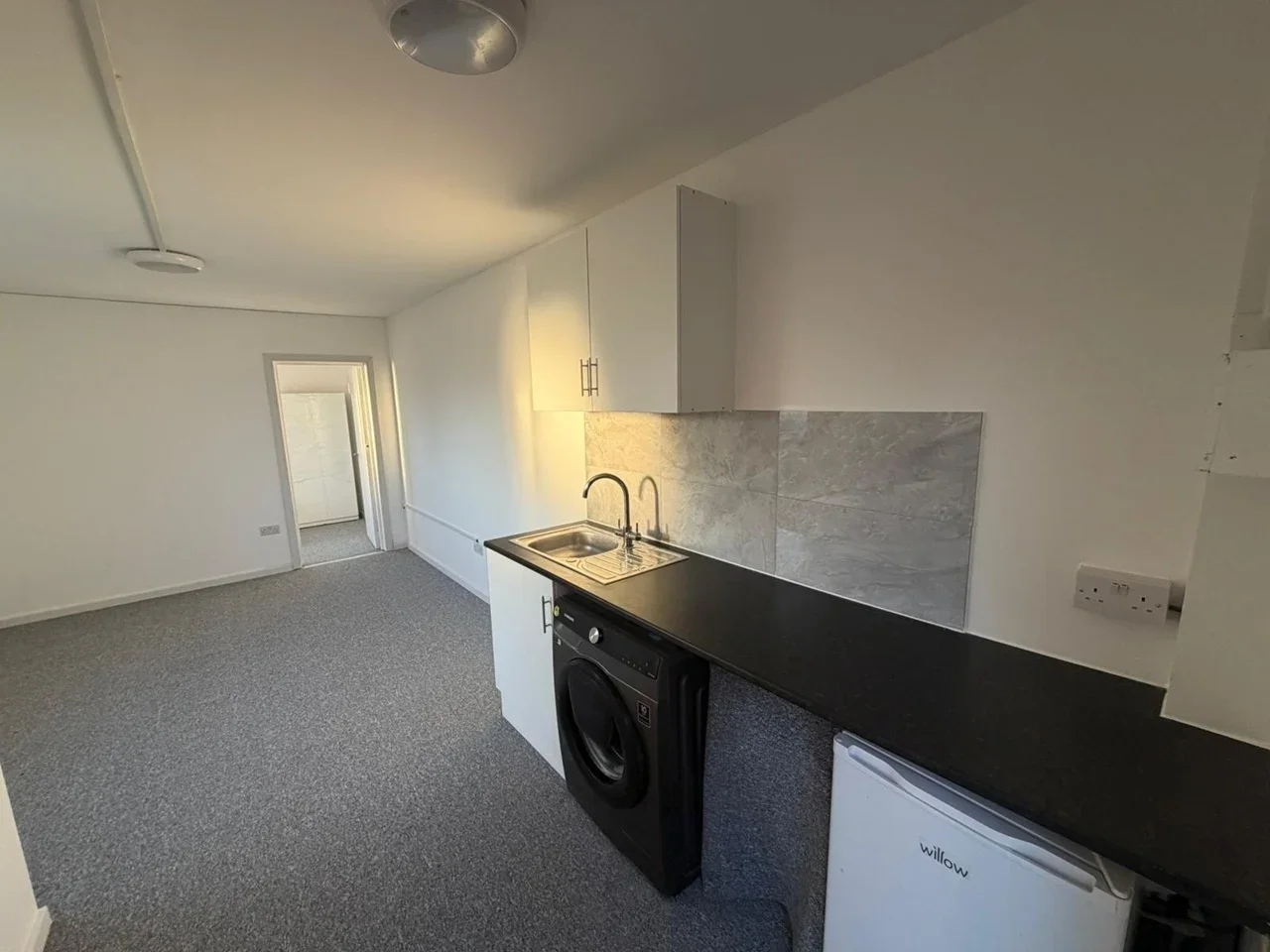 Flat Westleigh Gardens in Greater London