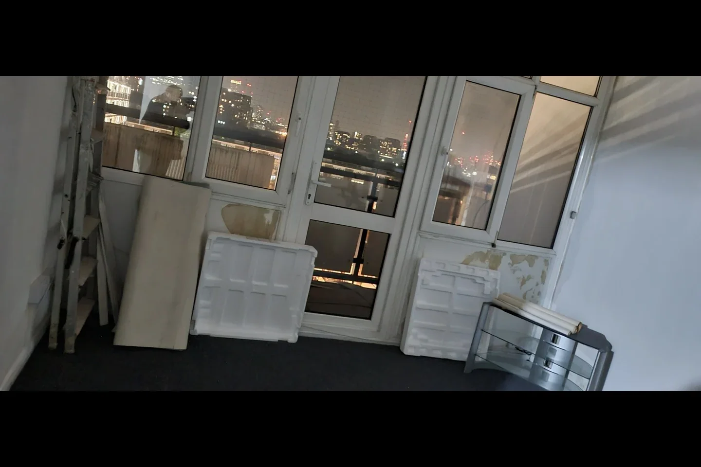 Flat Trinity Gardens in Greater London
