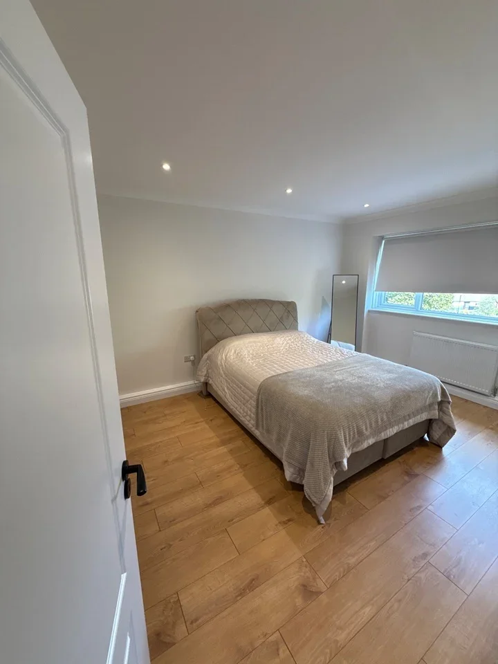 Room Alexandra Court in Greater London
