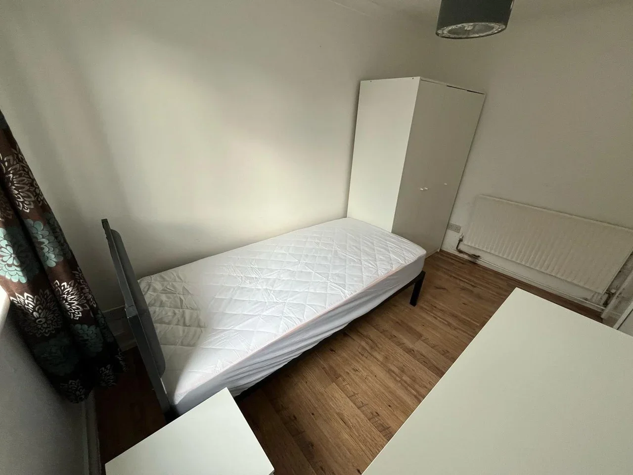 Room Devon Road in Luton