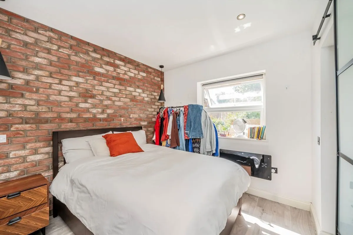 Flat Lena Gardens in Greater London