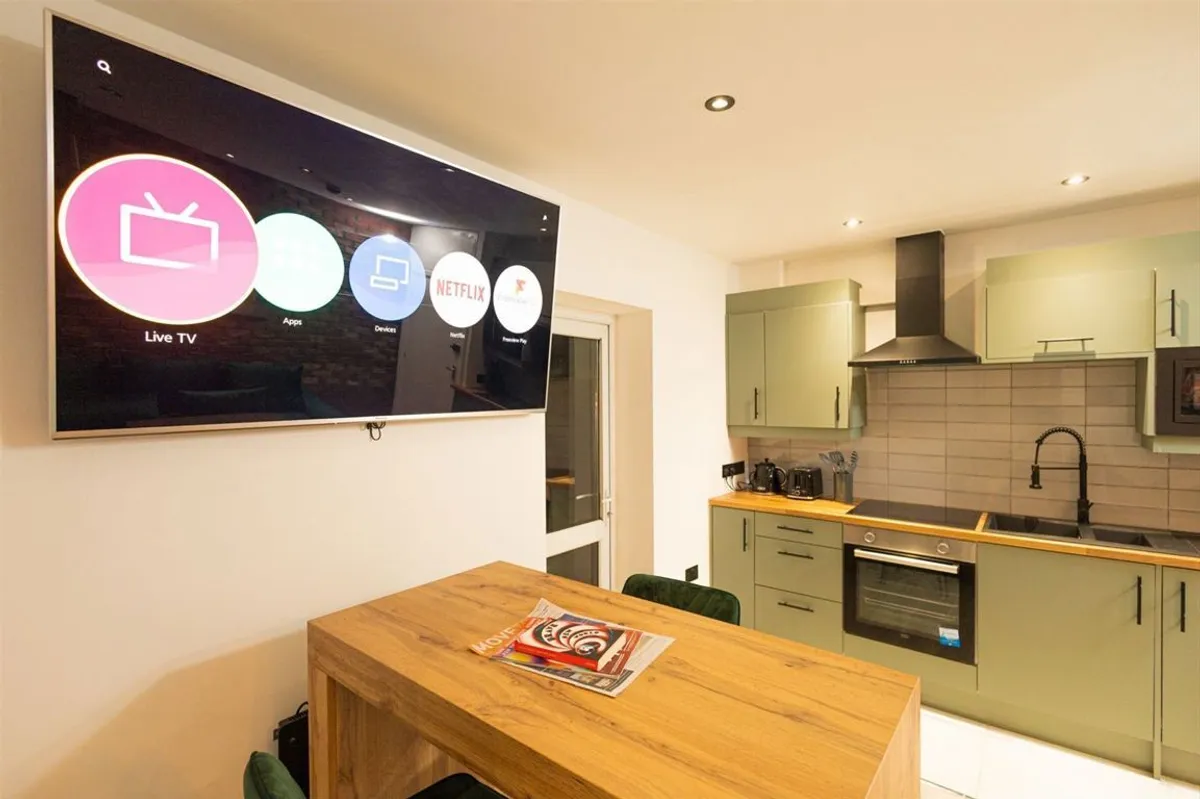 Flat Lena Gardens in Greater London