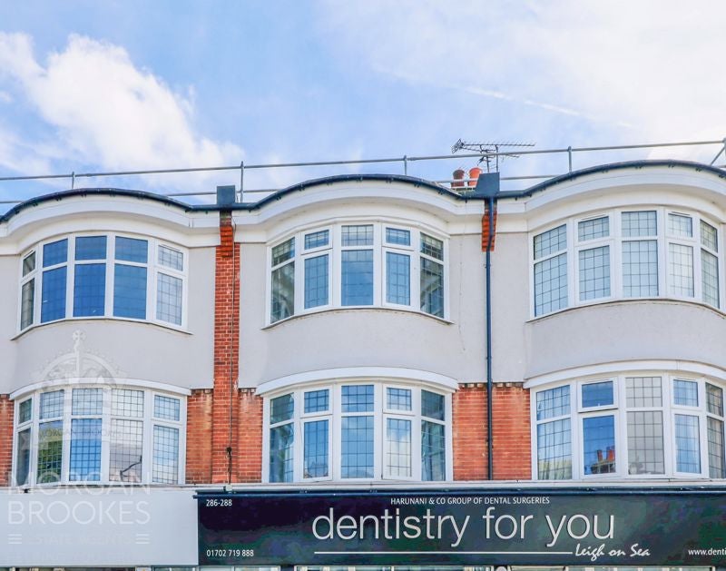 Flat Leigh Road in Southend-on-Sea