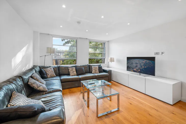 Flat Queensborough Terrace in City of Westminster