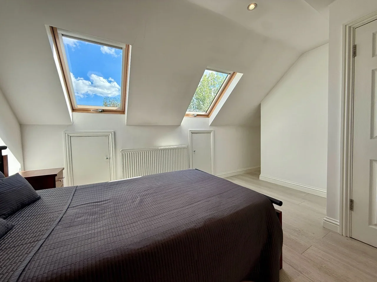Flat Watford Way in Greater London