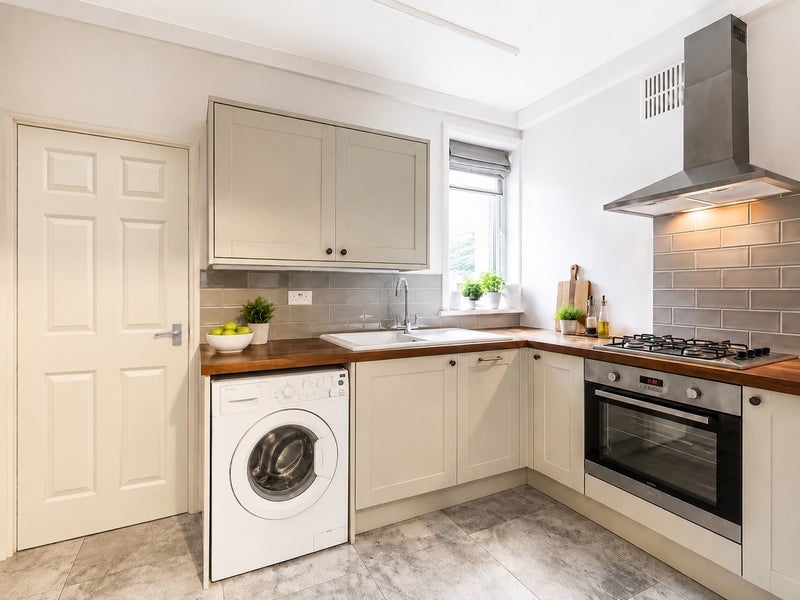 Flat Merton Road in Greater London