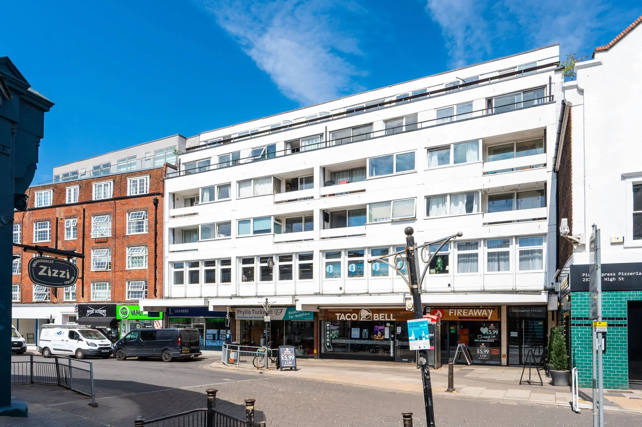 Flat High Street in Guildford