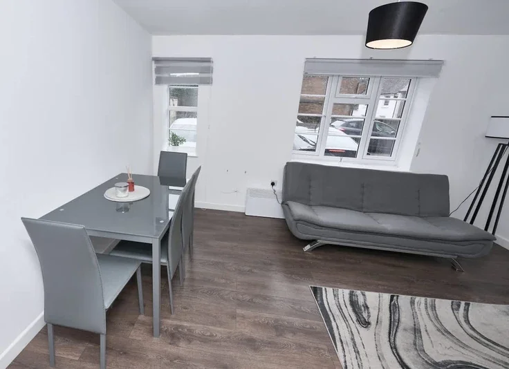 Flat Rickford's Hill in Aylesbury