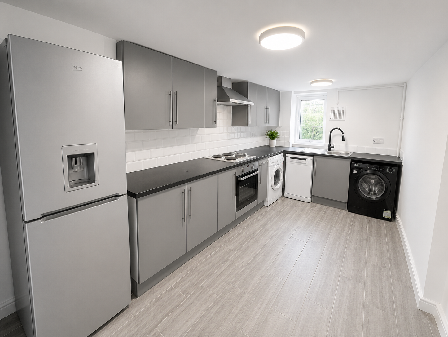 Flat Kirkstall Lane in Leeds