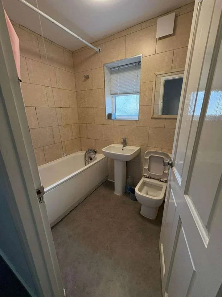 Room Ham Park Road in Greater London