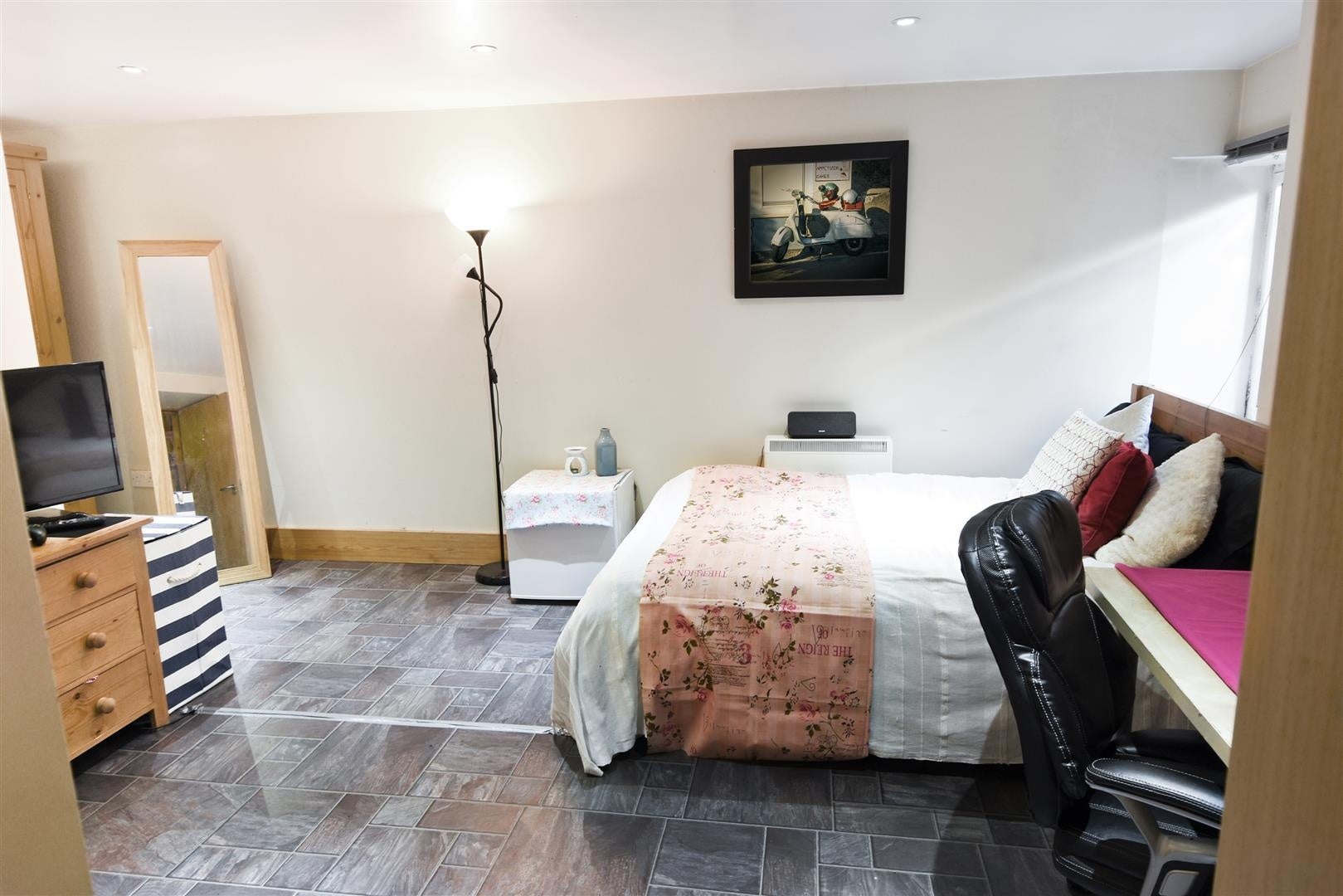 Room Northumberland Road in Sheffield