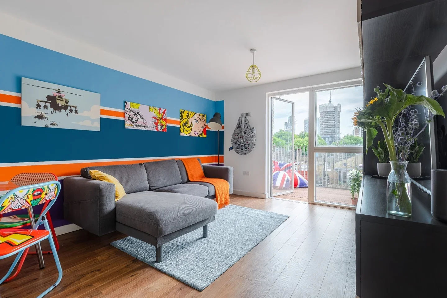 Flat Bevenden Street in Greater London