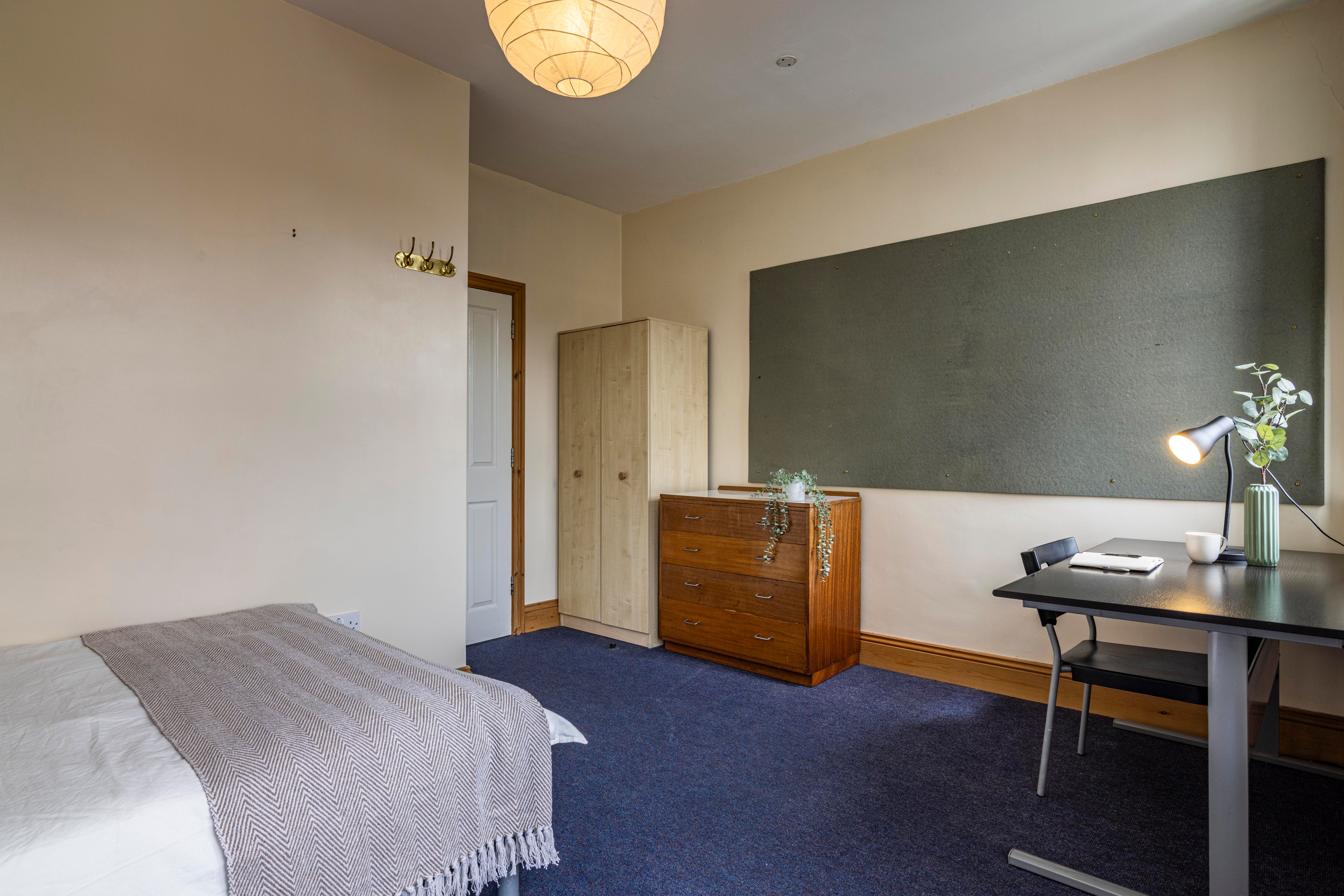 Flat Sherwin Road in Nottingham