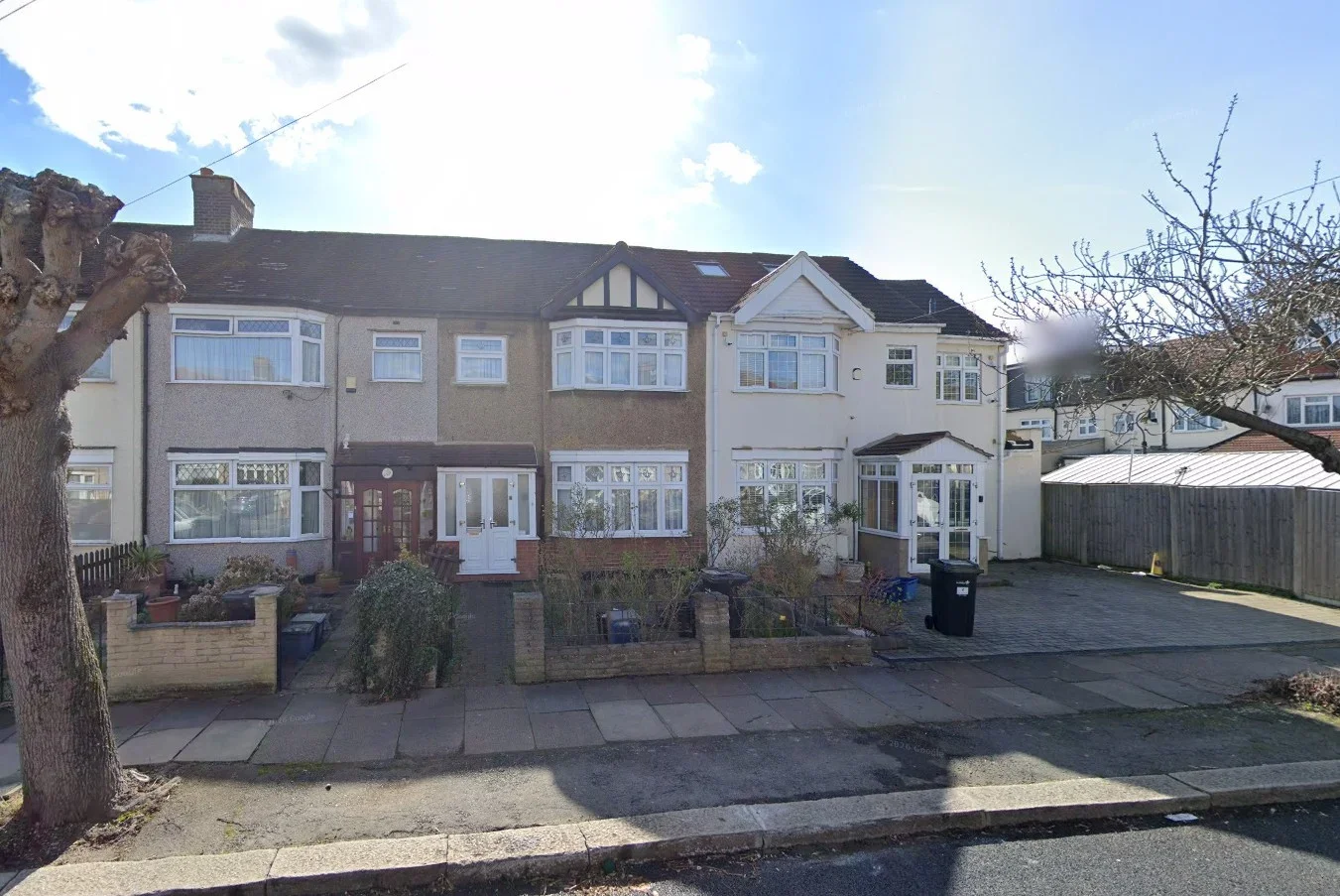 House Applegarth Drive in Greater London