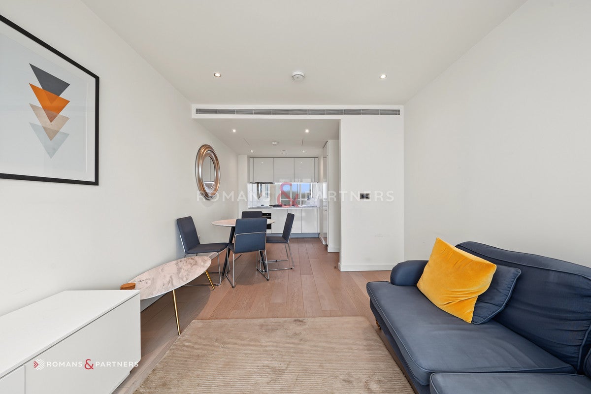 Flat Wandsworth Road in Greater London