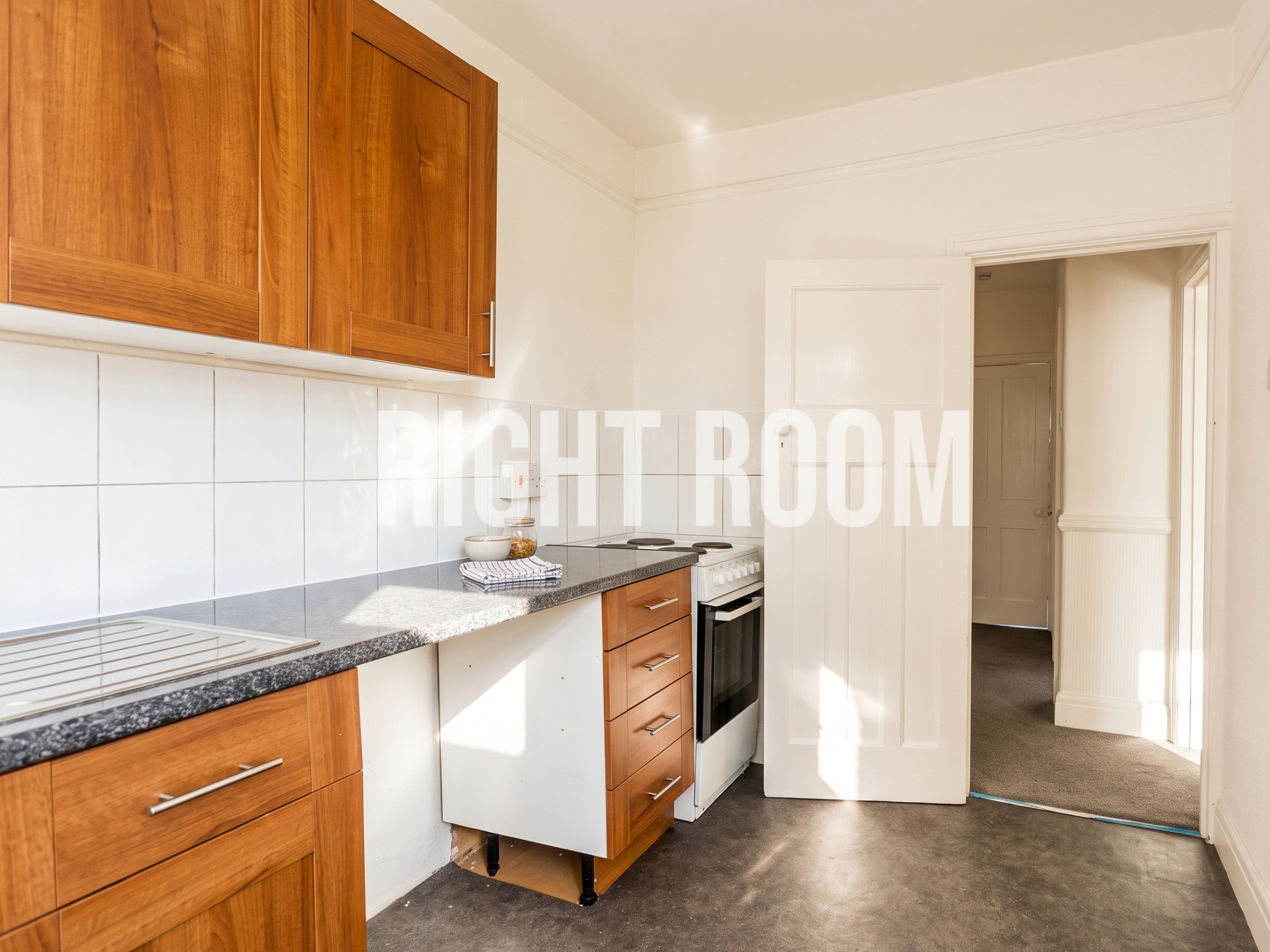 Flat Ampthill Road in Southampton