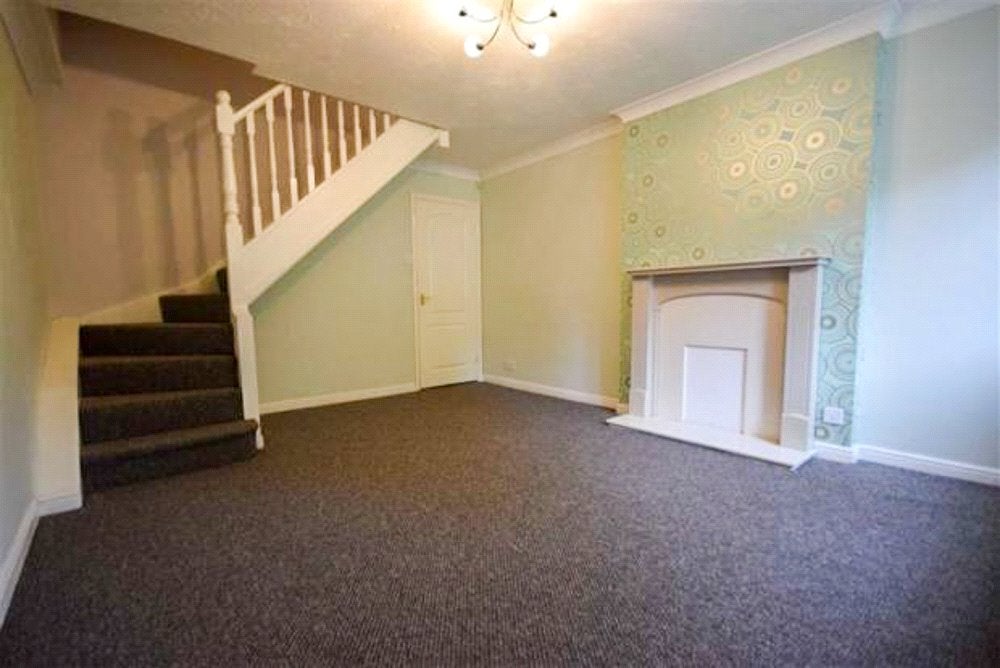 House Tideway Close in Salford