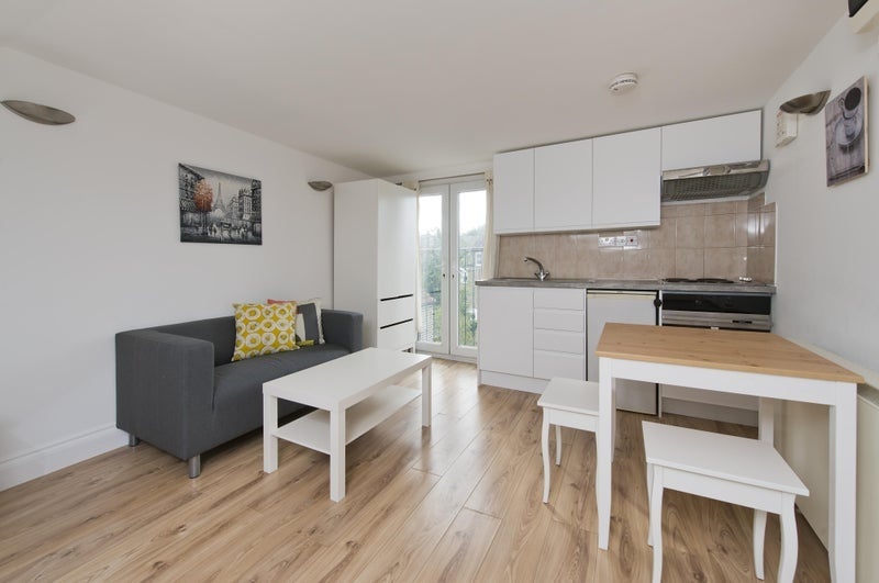 Flat Bloemfontein Avenue in Greater London