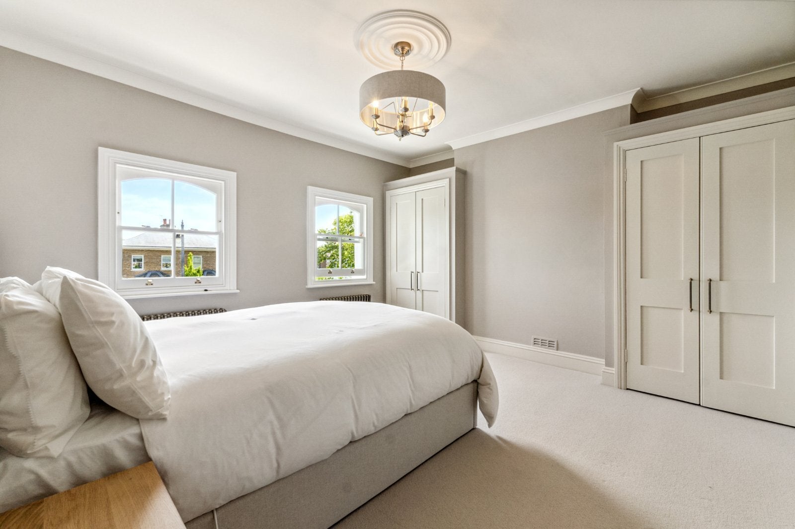 House Lonsdale Road in Greater London