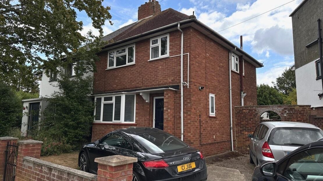 House Bryony Close in Greater London