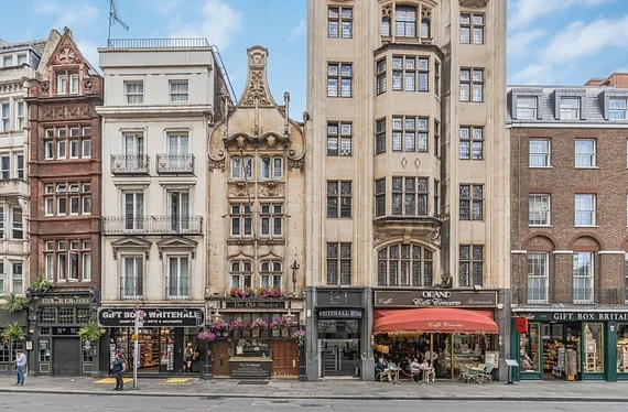 Flat Whitehall Place in City of Westminster