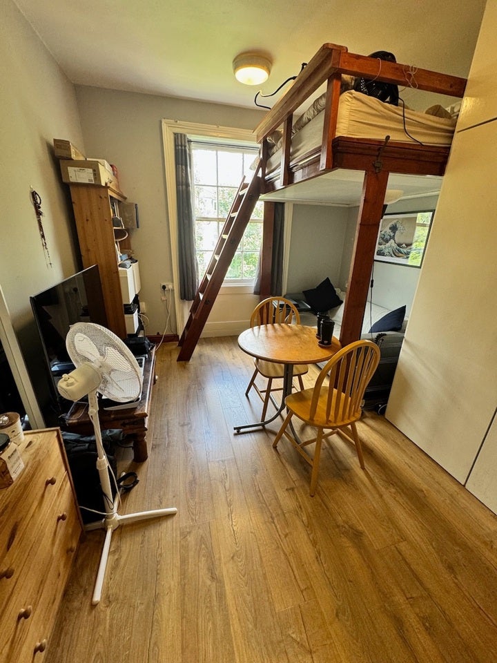 Flat Harrington Square in Greater London