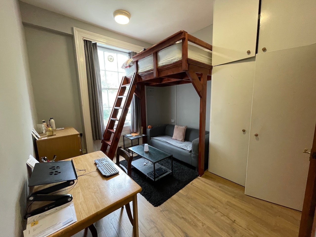 Flat Harrington Square in Greater London