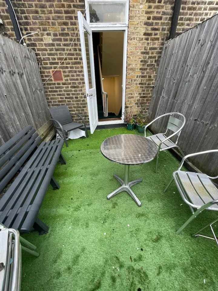 Flat Harrington Square in Greater London