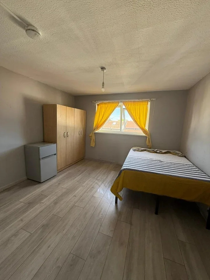 Room Tower Hamlets Road in Greater London
