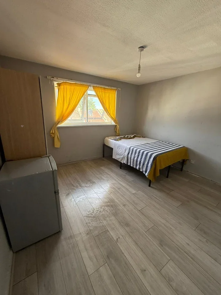 Room Tower Hamlets Road in Greater London