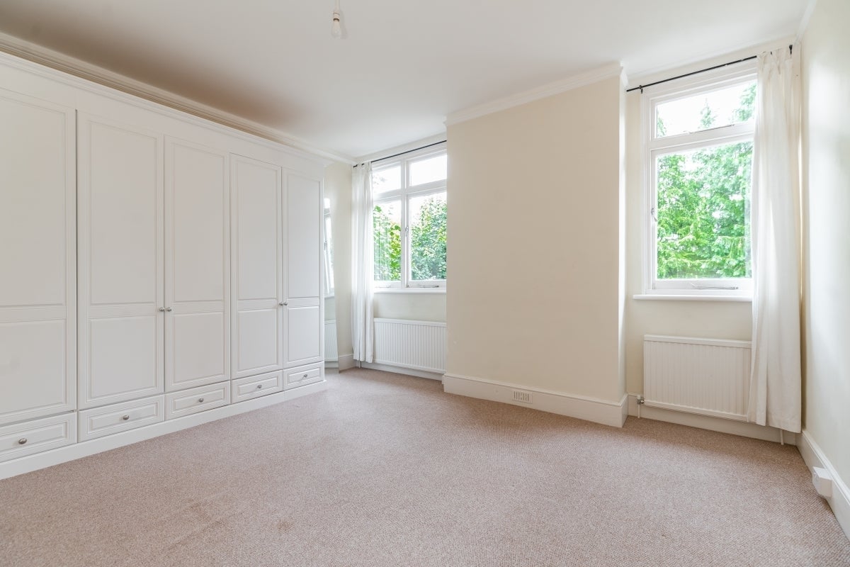 Flat Biskra in Watford