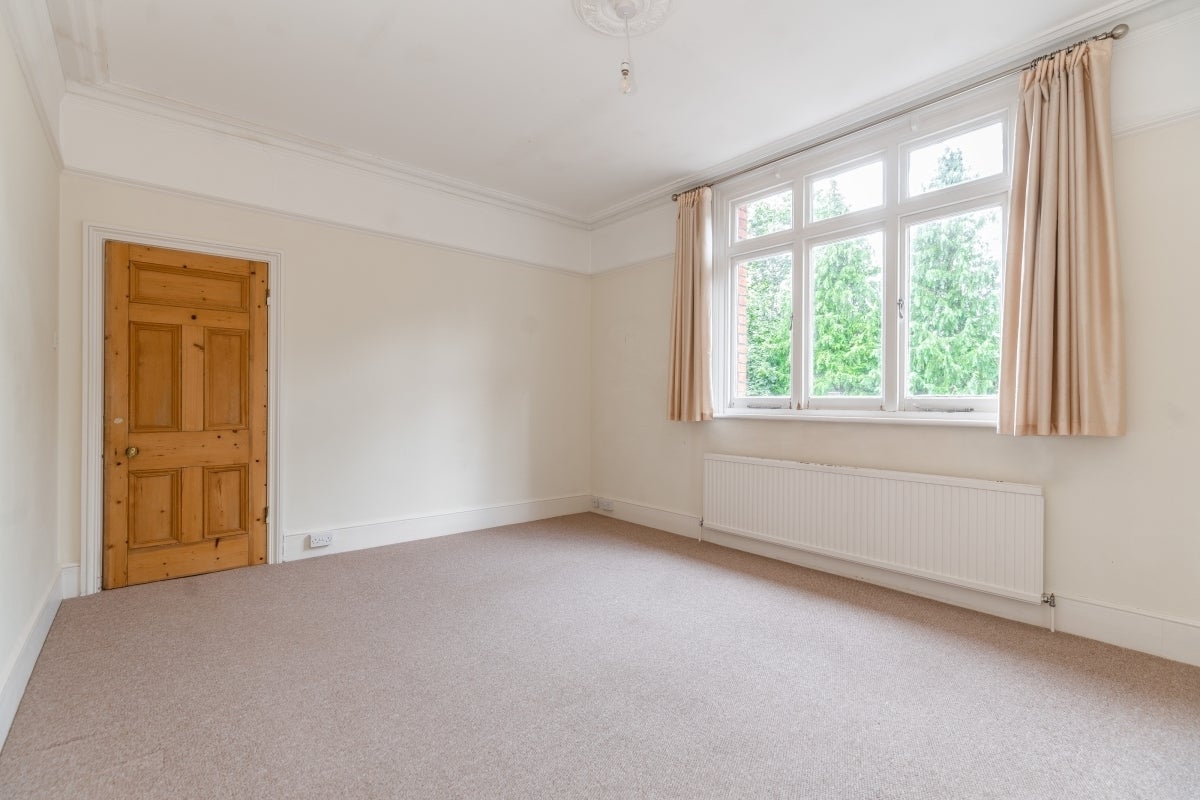 Flat Biskra in Watford