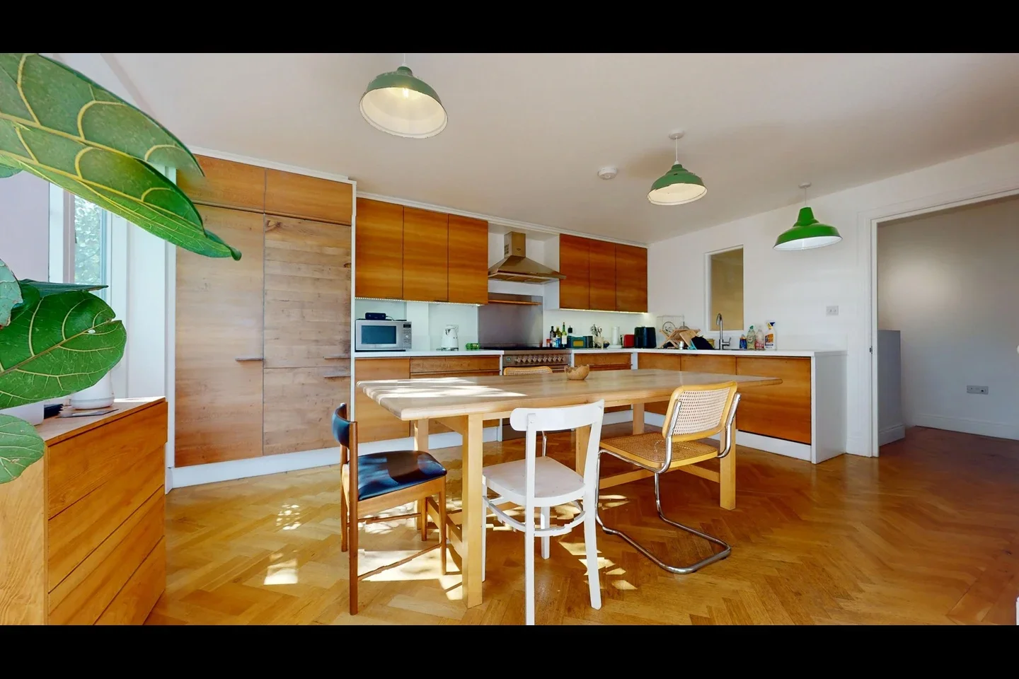 Flat Holly Grove in Greater London