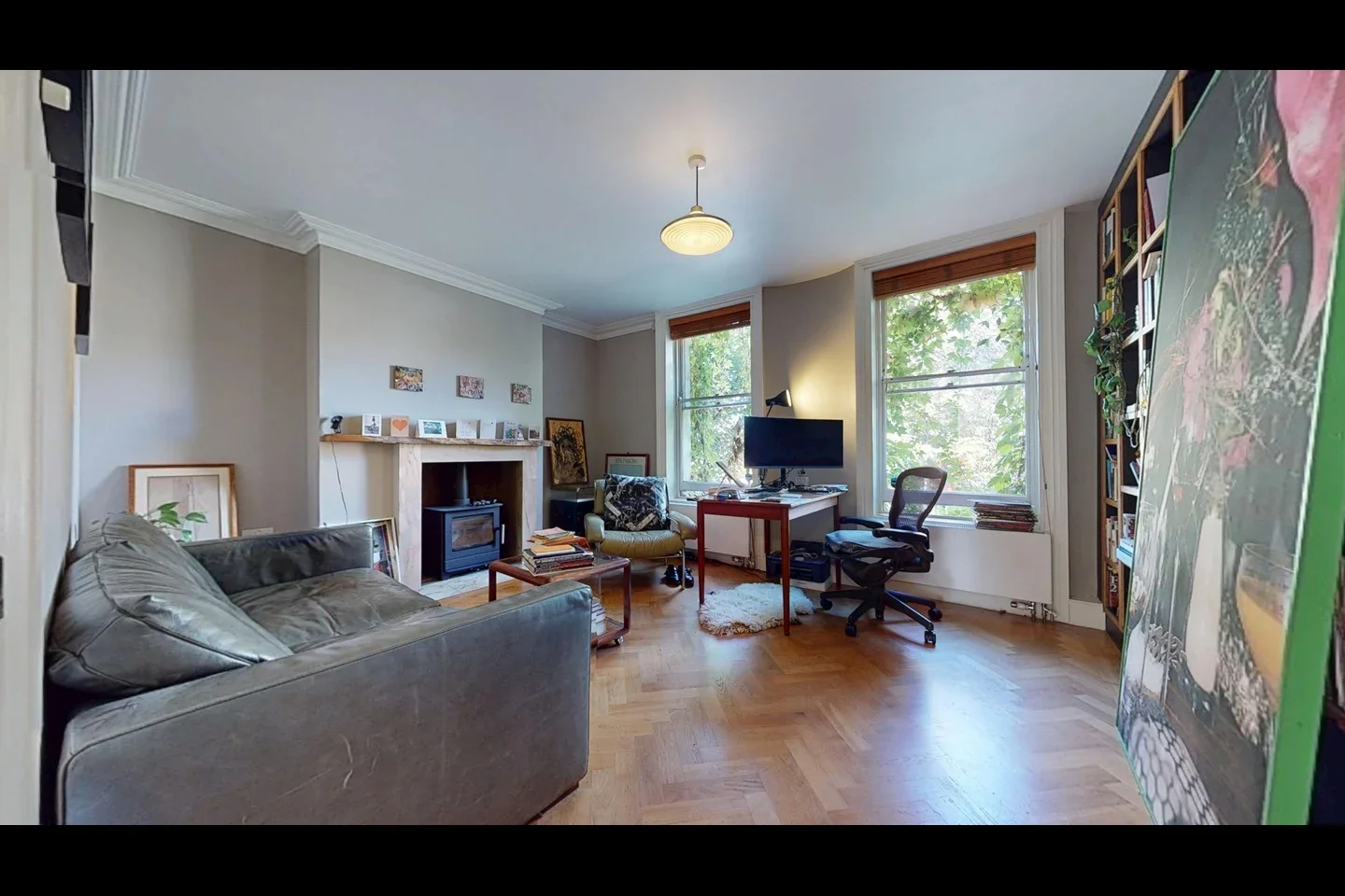 Flat Holly Grove in Greater London