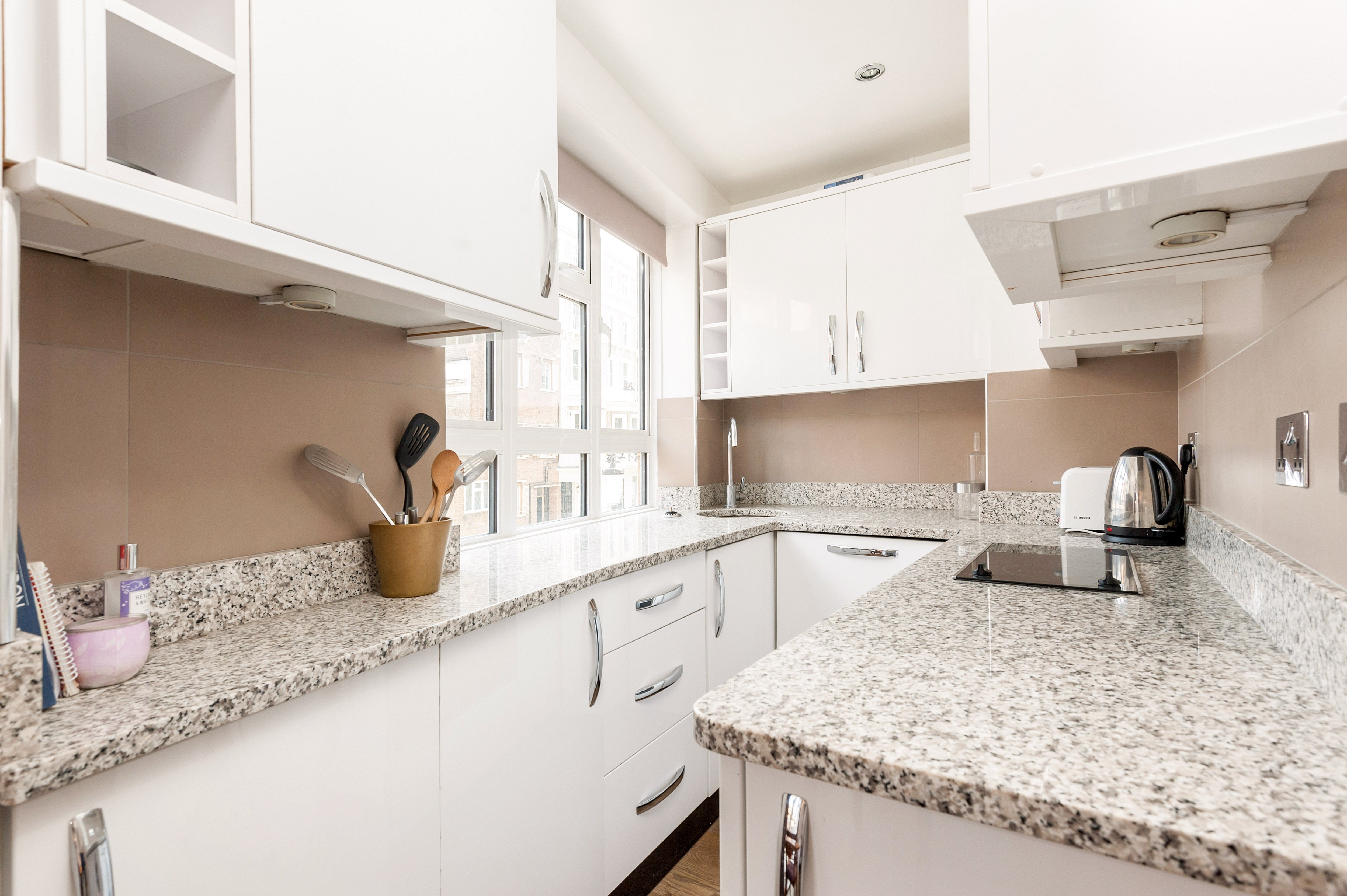 Flat Courtfield Gardens in Greater London