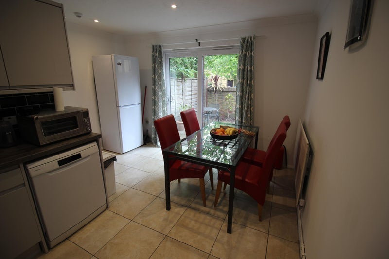Room Fowey Close in Greater London