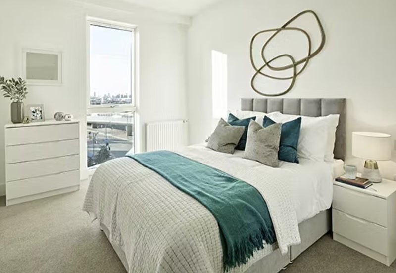Flat Silvertown Way in Greater London
