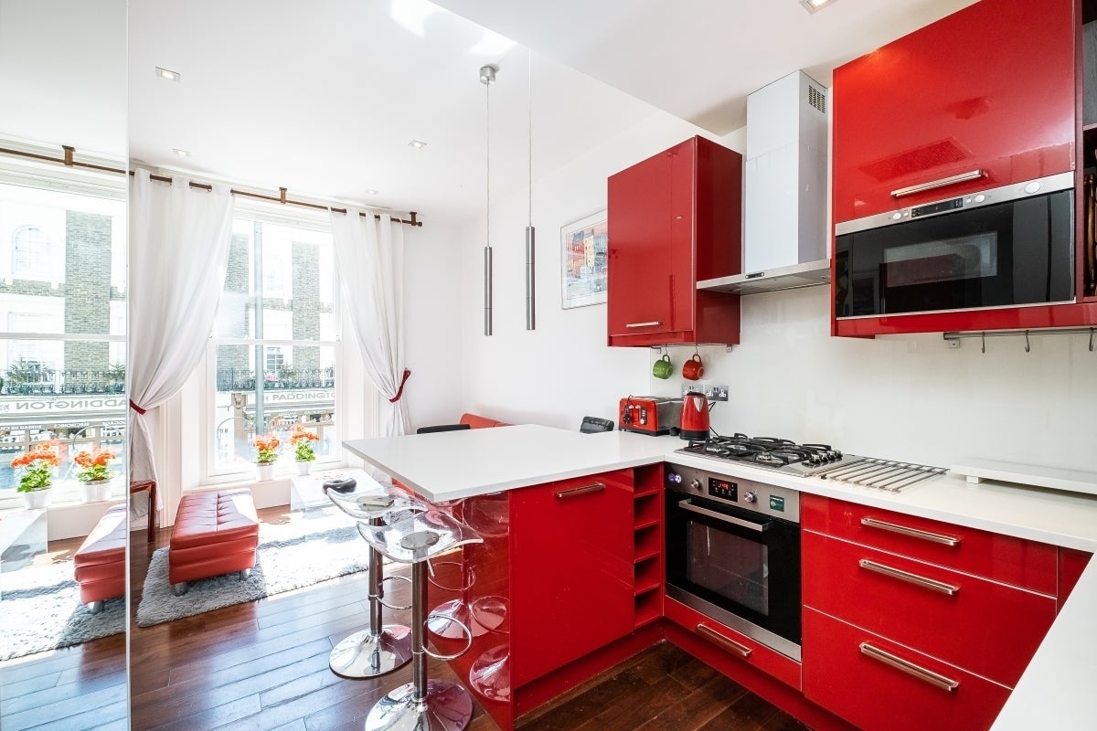 Flat Craven Road in City of Westminster