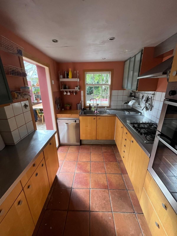 Room Horton Road in Greater London