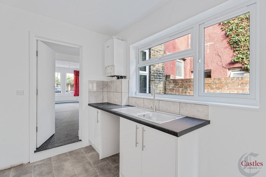 House Liberty Close in Greater London