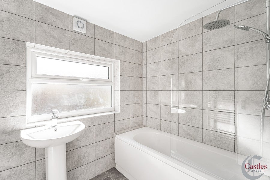 House Liberty Close in Greater London