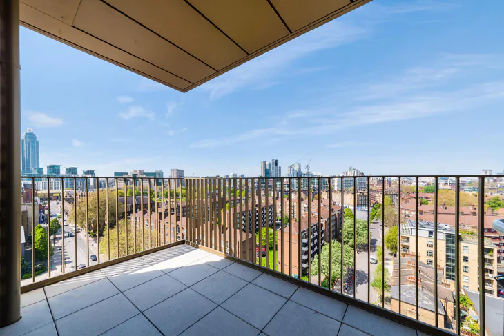 Flat Kennington Lane in Greater London