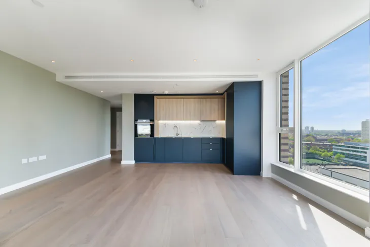 Flat Kennington Lane in Greater London