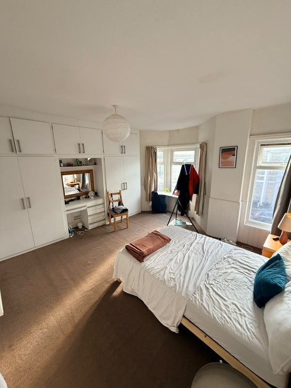 Room Battenburg Road in Bristol