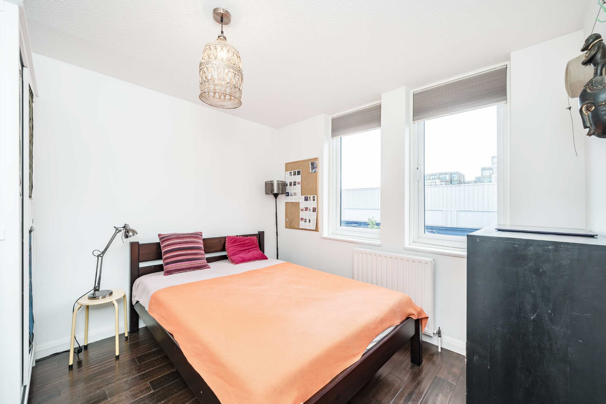 Flat Cheryls Close in Greater London