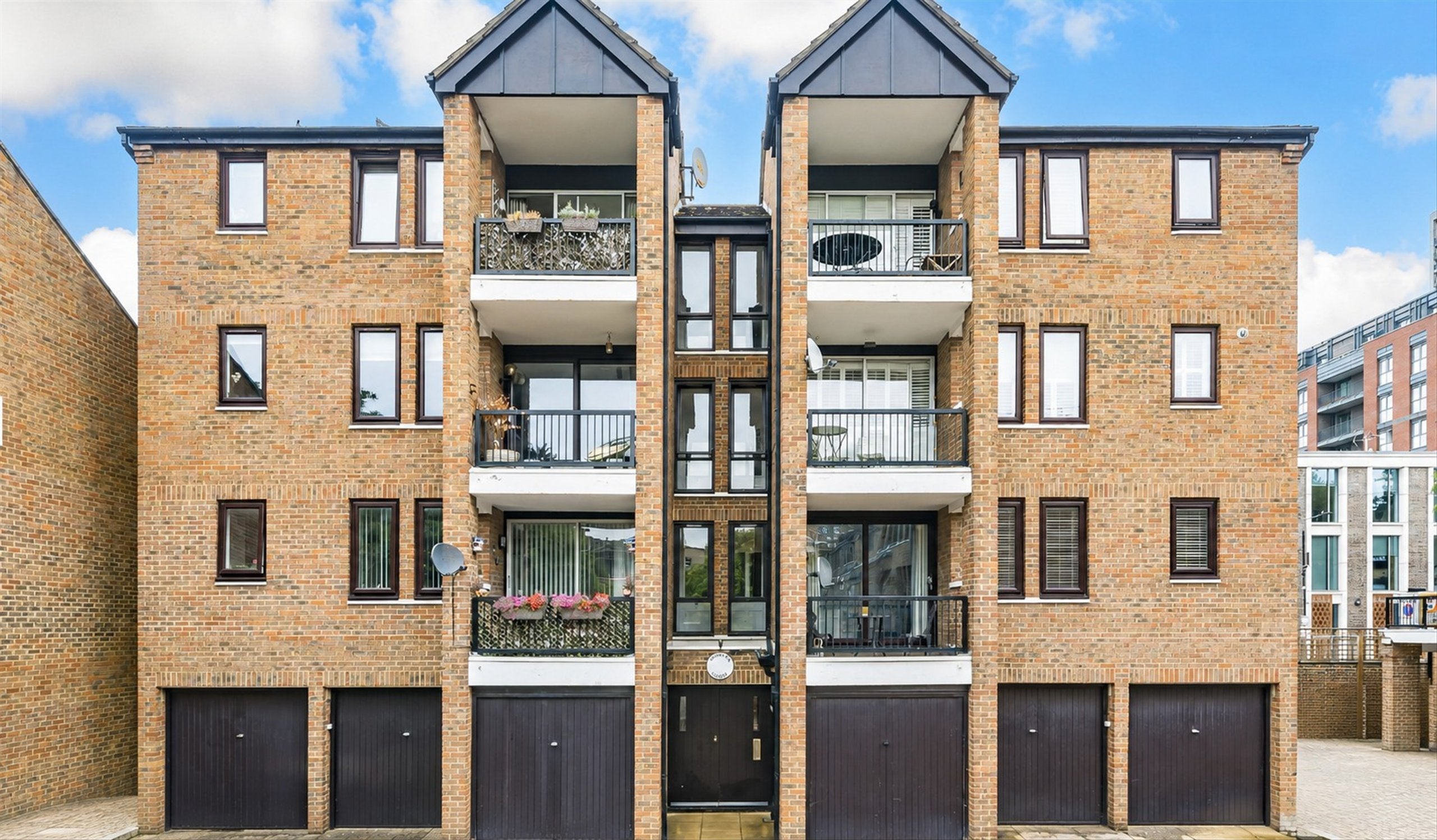 Flat Cheryls Close in Greater London