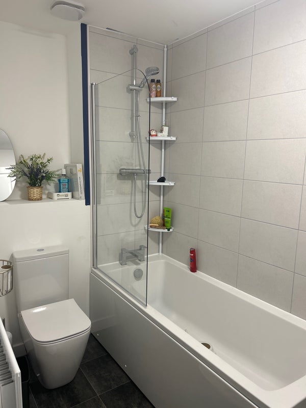 Room Lasswade Road in City of Edinburgh