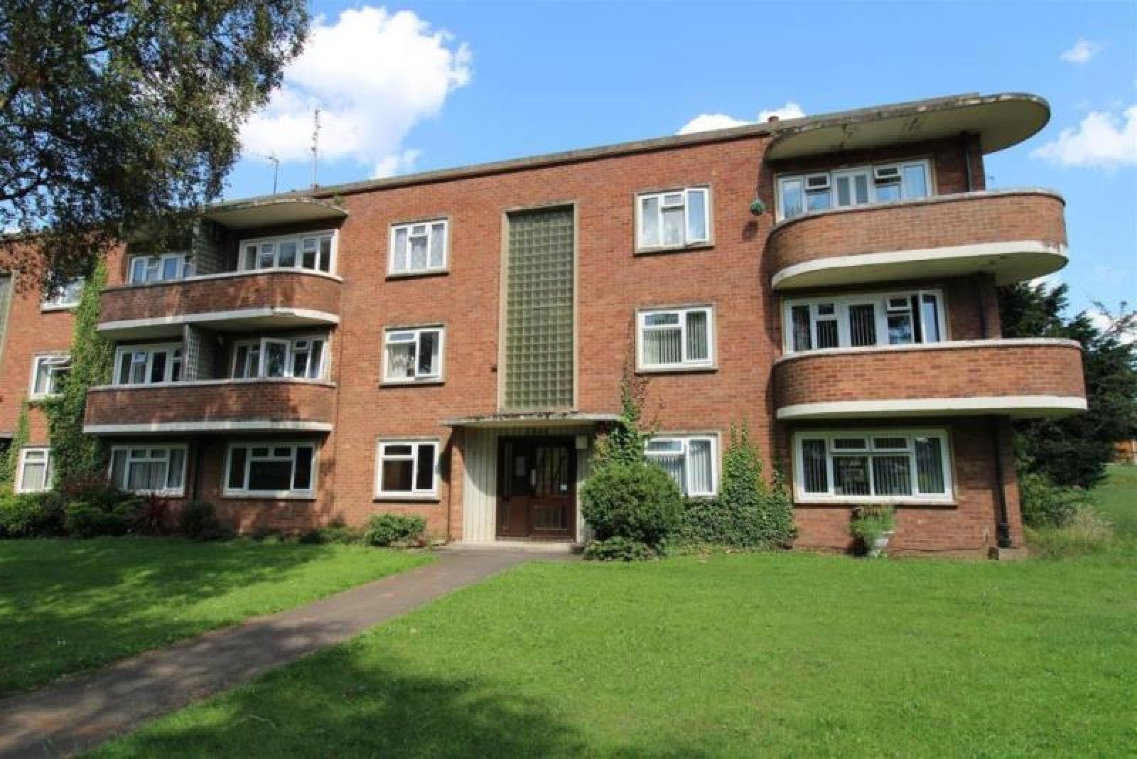 Flat Wesson Gardens in Halesowen