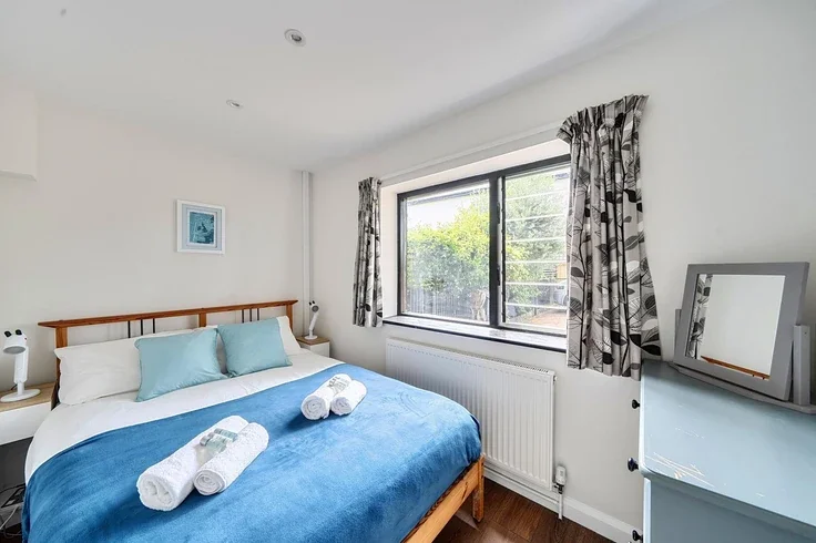House Martineau Close in Elmbridge
